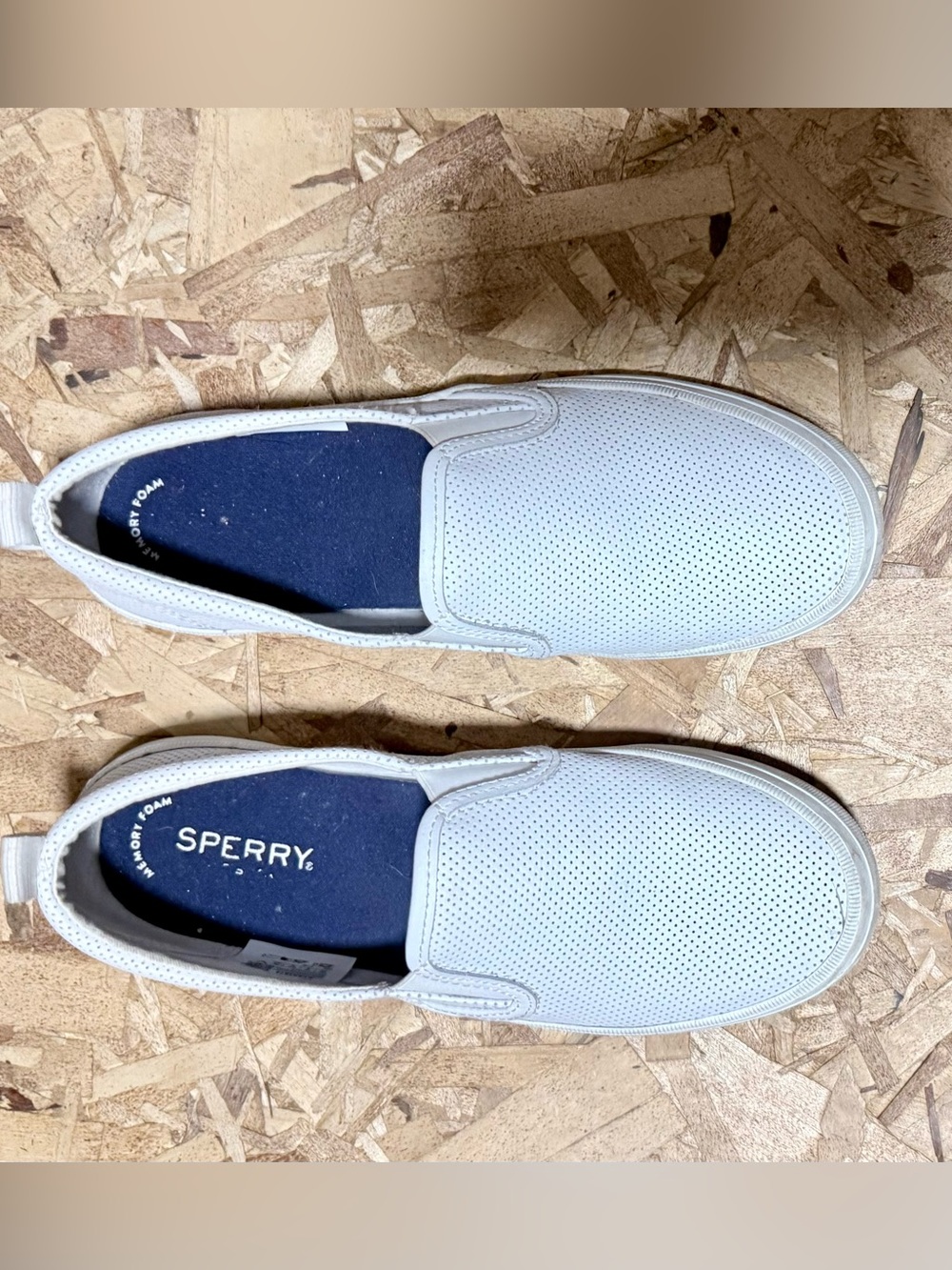 Sperry Women’s Crest Twin Slip On Shoes, Perf Leather Memory Foam Insoles Sz 7.5